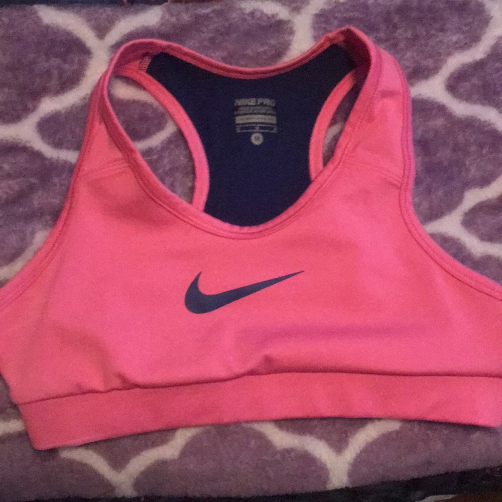 Nike pro sports bra